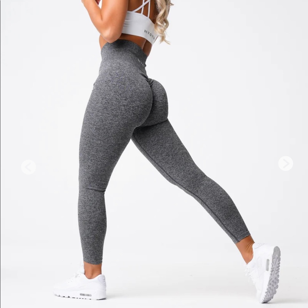 NVGTN black speckled scrunch leggings